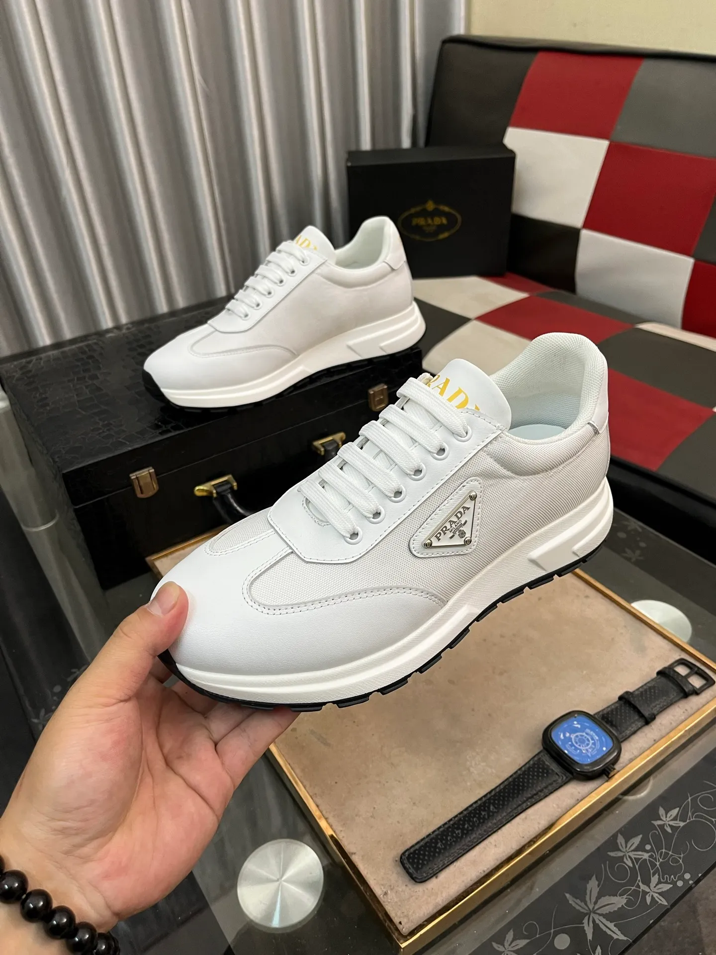 Men's shoes 💰420⌚️⌚️ PRADA [Prada] popular men's shoes, casual shoes and sports shoes! High-end quality 🍀 The upper is made of imported original cowhide 💥 cowhide lining; the original molded outsole. The style is upright and elegant, comfortable and versatile💪 Three quality guarantees Size number: 38-44, 4️⃣ colors available